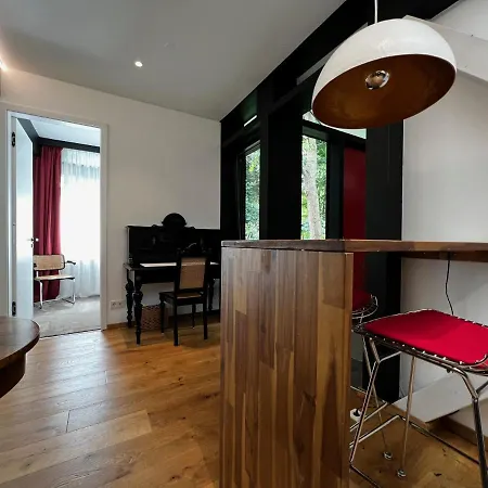 Neues Exclusives 2 Schlafzimmer Apartment Hamburg-3